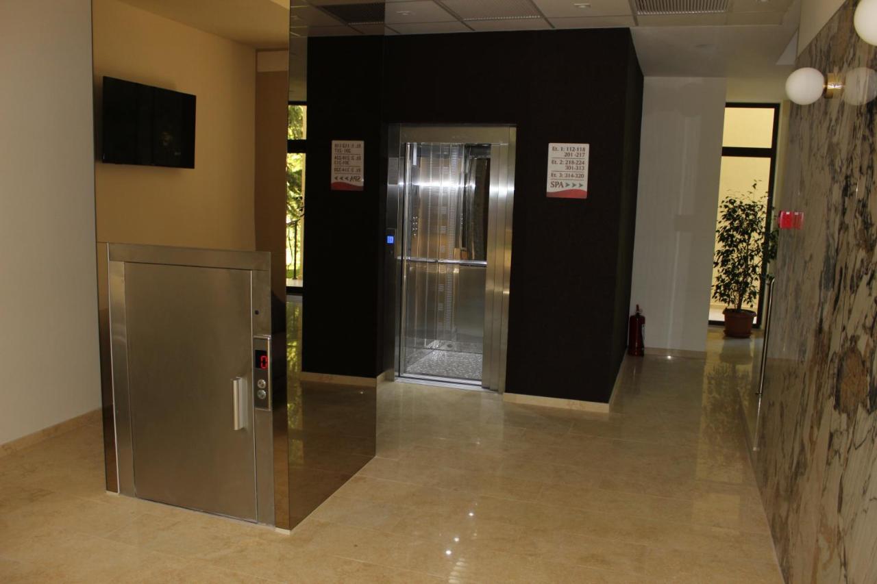 Hotel Anina Текиргьол Екстериор снимка