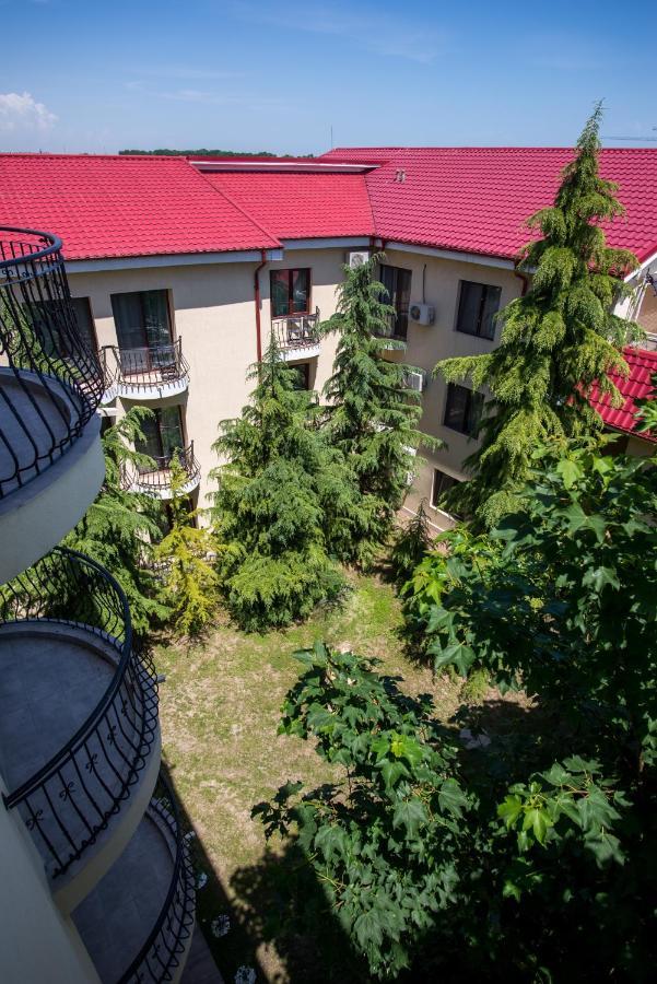 Hotel Anina Текиргьол Екстериор снимка