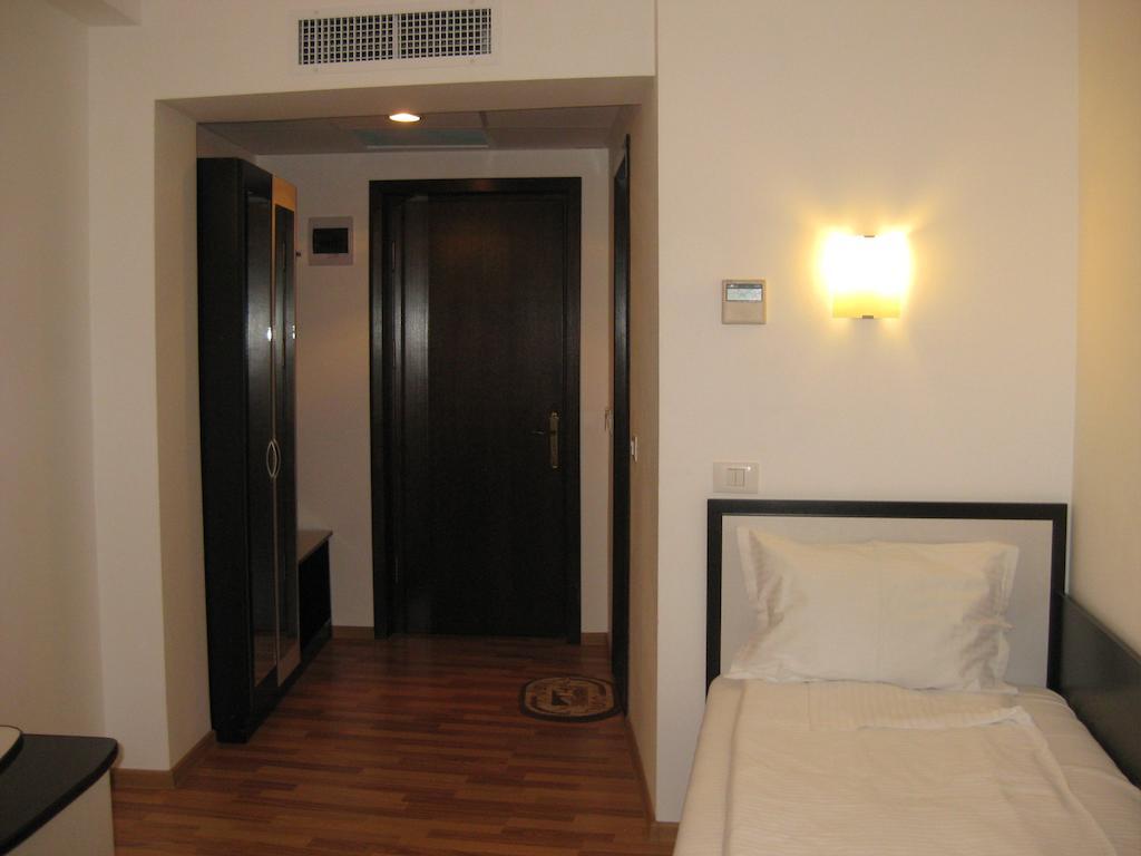 Hotel Anina Текиргьол Стая снимка