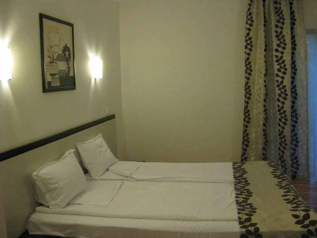Hotel Anina Текиргьол Стая снимка
