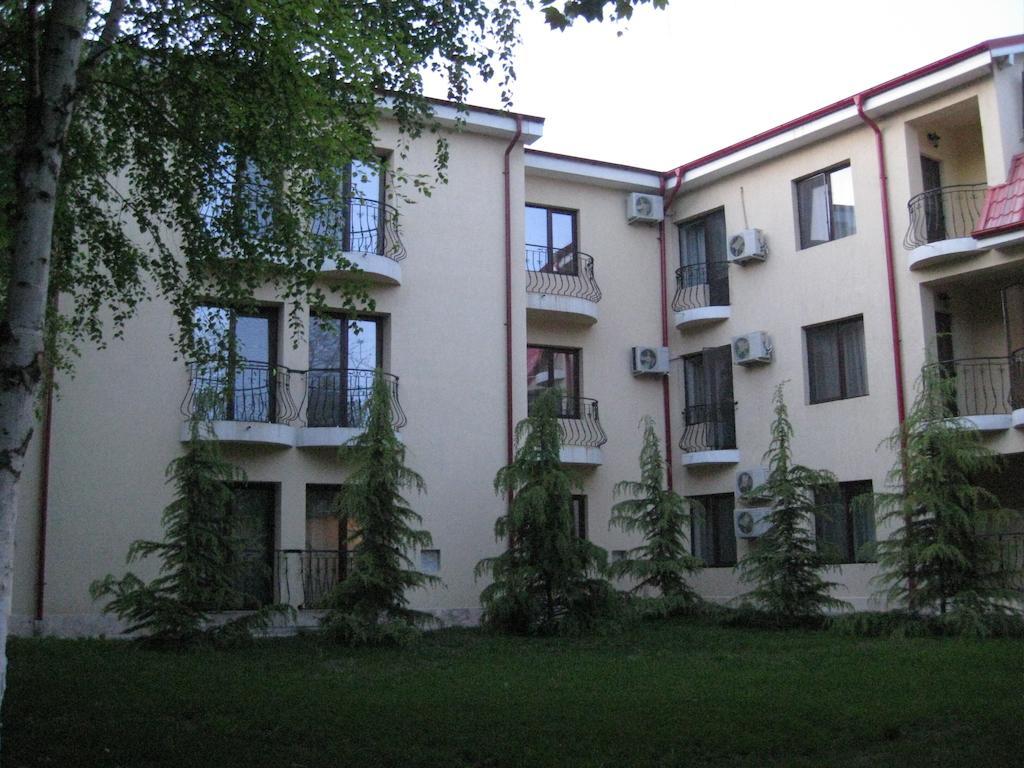 Hotel Anina Текиргьол Екстериор снимка